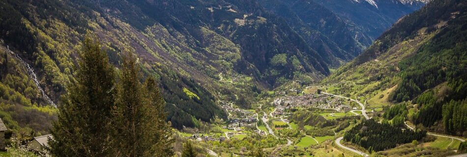 Location Queyras avec services &agrave; la carte dans un village de montagne de la vall&eacute;e.