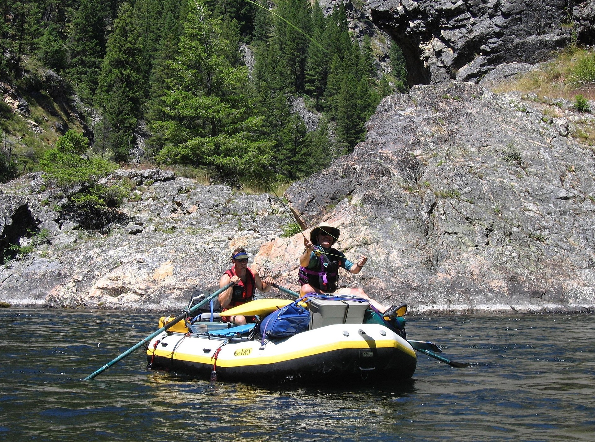 rafting rivi&egrave;re montagne queyras h&eacute;bergement queyras eaux vives nature